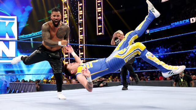 Dominik Mysterio vs. Jey Uso: SmackDown, Aug. 6, 2021 background