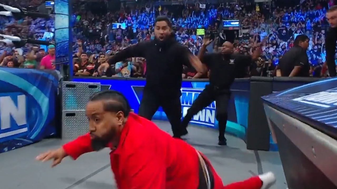 जे Uso ने सिखाया अपने बड़े भाई Jimmy Uso को सबक ।
