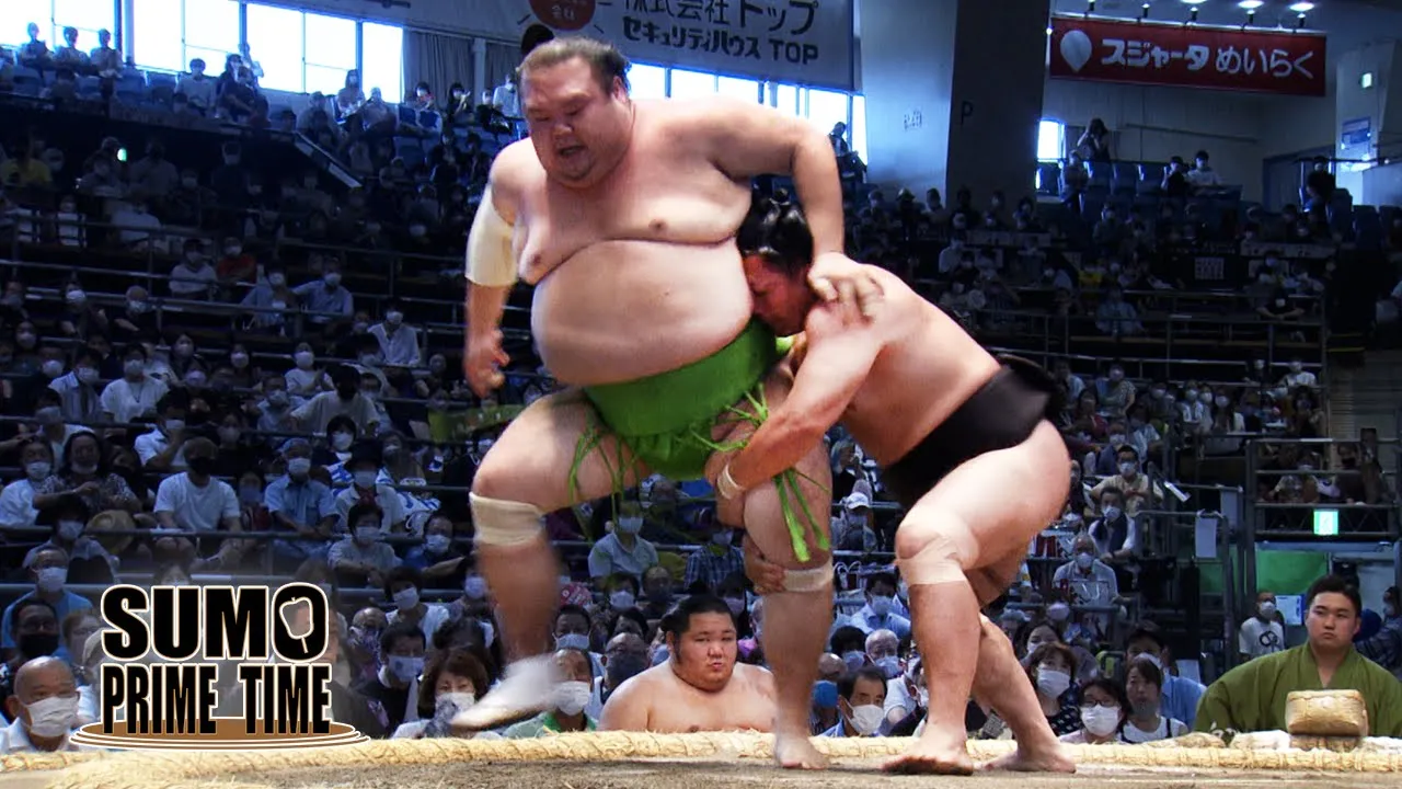 「SUMO’S DAVID vs GOLIATH」