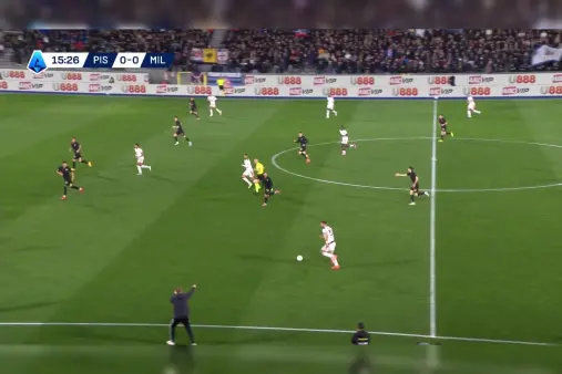 [Yellow Card] Idrissa Touré trips Pavlović, shown yellow card