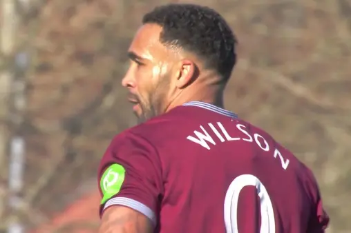 [Highlights] Great effort! West Ham's short passing move ends with Wilson's curled shot saved by the goalkeeper