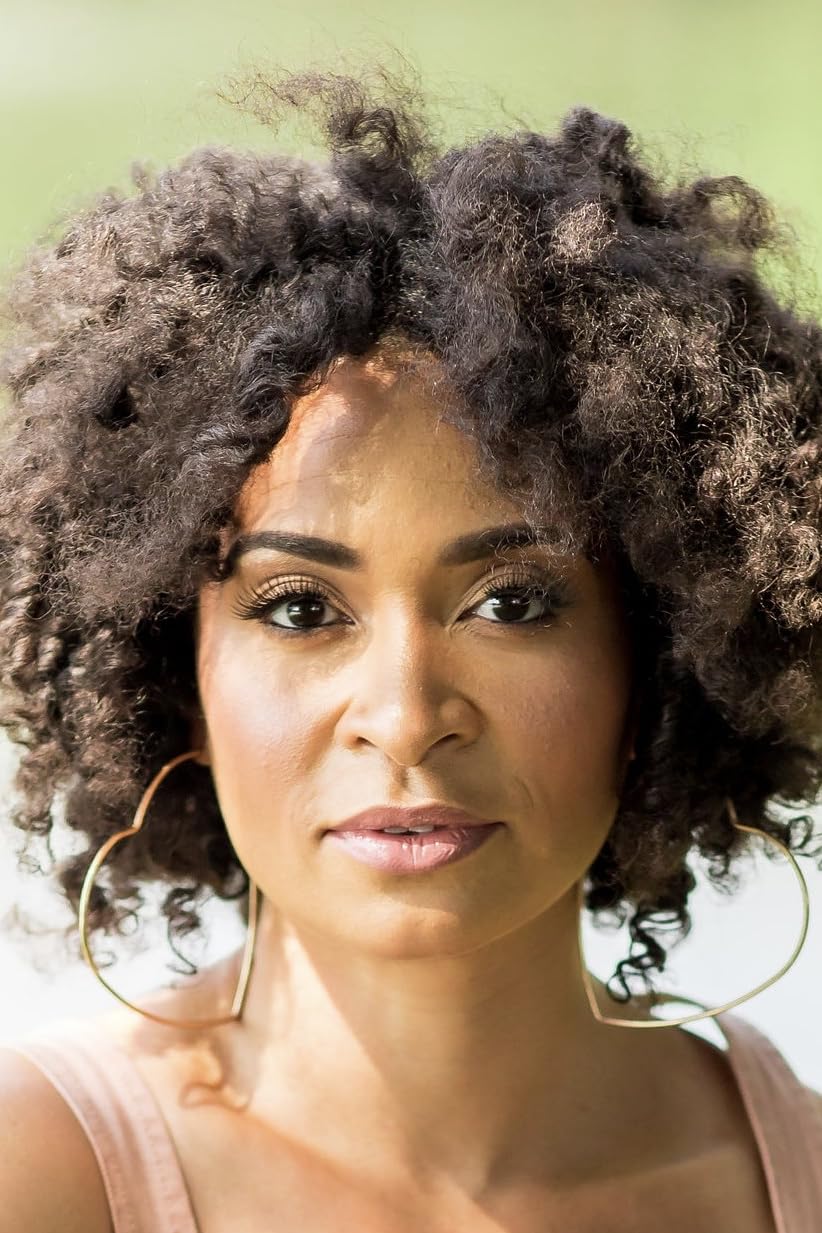 actor Amer-Marie Woods large photo