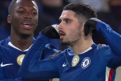 [Goal] Brilliant play! Drapu lays it off, Neto fires home from outside the box