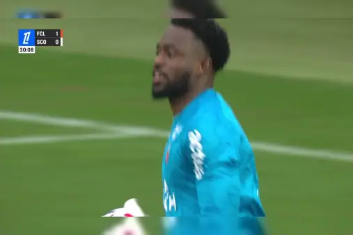 [Highlights] Kamara cuts inside twice before shooting, Mvogo palms the ball away