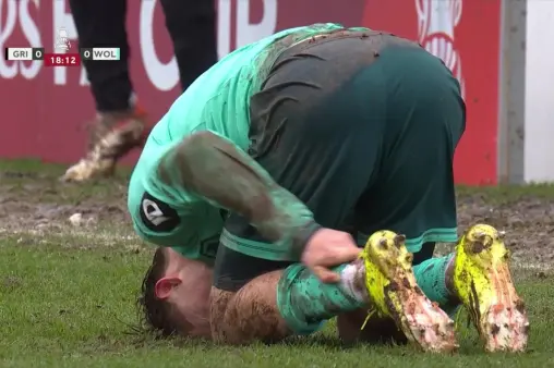 [Highlights] Wolffe fouled, Wolves players argue with referee