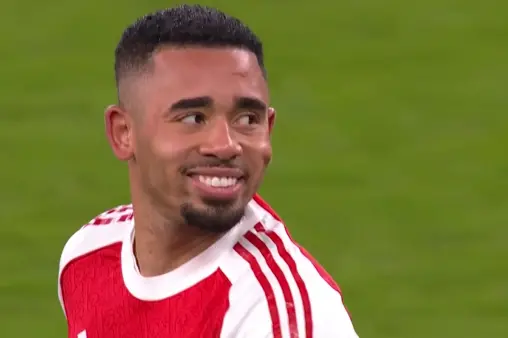 [Highlights] Some difficulty! Jesus' overhead kick hits Tickle in front of the goal