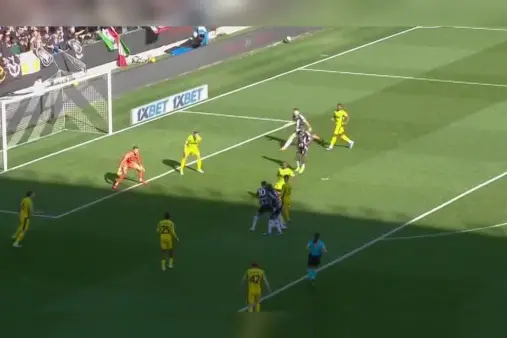 [Highlights] Own goal chaos as Zaniolo and teammate collide in shot, cleared away