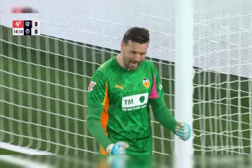 [Highlights] Romero's diving header saved by Dimitrievski with a brilliant stop