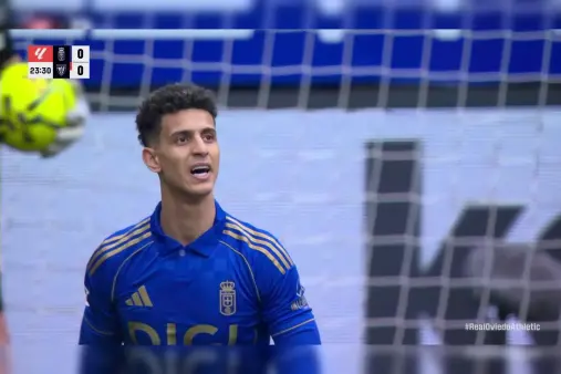 [Highlights] Shayla's close-range strike towards the near post creates danger, ball narrowly misses the post