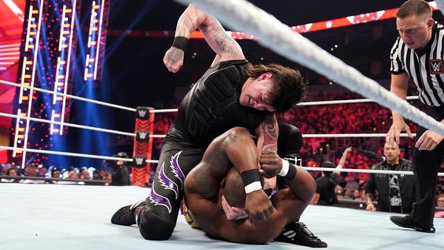 Shelton Benjamin vs. Dominik Mysterio: Raw, Nov. 14, 2022