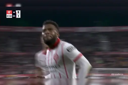 [Goal] Quick equalizer! Barcelona's defense exposed, Lemar taps in an open goal