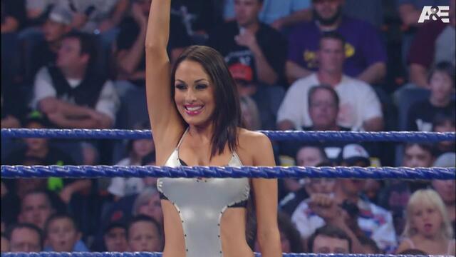The Bella Twins experience a wardrobe crisis right before their debut: The Bella Twins A&E Biography: Legends sneak peek