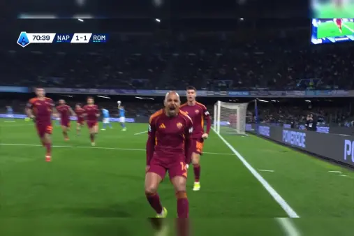 [Goal] Shining bright! Wesley wins an early penalty in the box, Malen converts from the spot