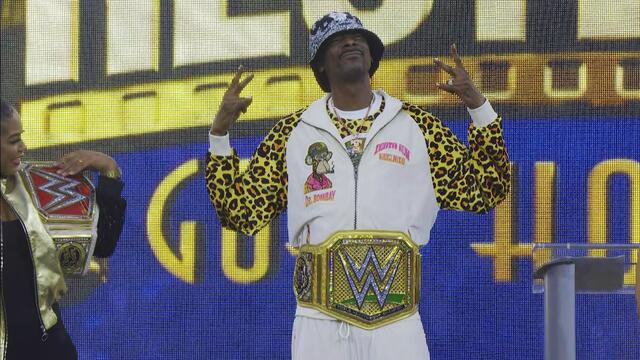 Snoop Dogg receives custom WWE Title from Belair and Lynch: WrestleMania Launch Party, Aug. 11, 2022