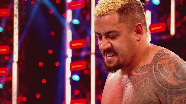 Brace yourself for war as Sheamus goes to battle against Solo Sikoa on SmackDown background