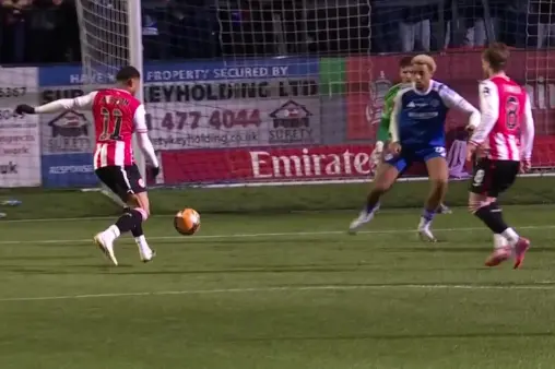 [Highlights] First shot on target! Nelson controls the ball and volleys, saved by the goalkeeper