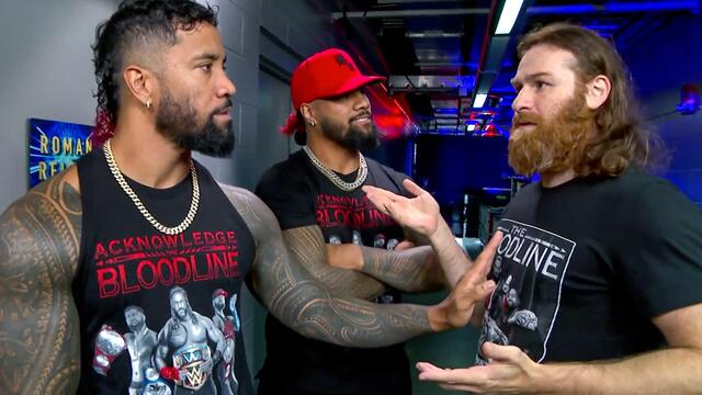 Sami Zayn wants to be let back into The Bloodline’s locker room: SmackDown, Aug. 5, 2022 background
