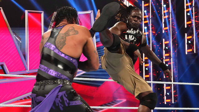 Explosive Raw moments: Raw highlights, March 11, 2024 background