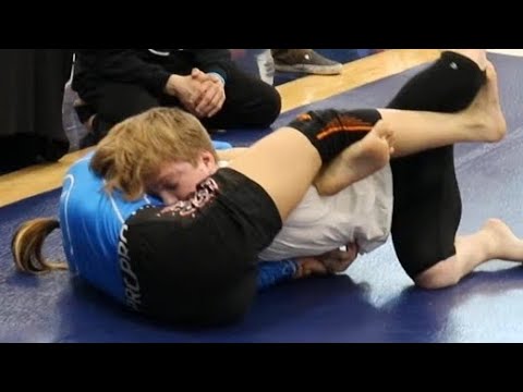 girl vs boy bjj 2025 - evangelene submission by triangle and kimura