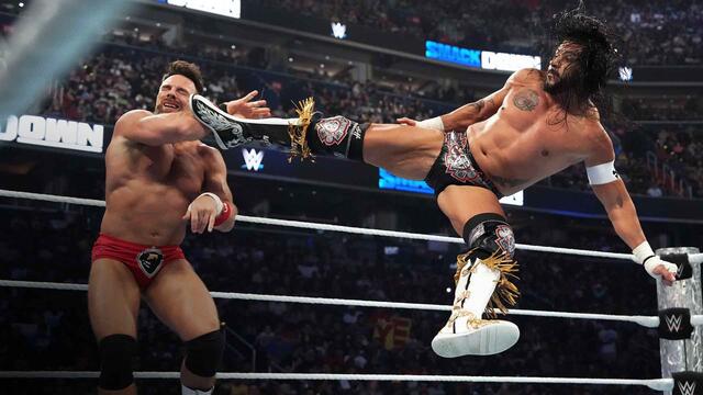 LUCHA COMPLETA: LA Knight vs. Santos Escobar: SmackDown, Ago. 23, 2024 background