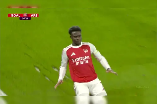 [Goal] Dream start! Rice's precise arc-top cross met by Saka's easy header for a goal