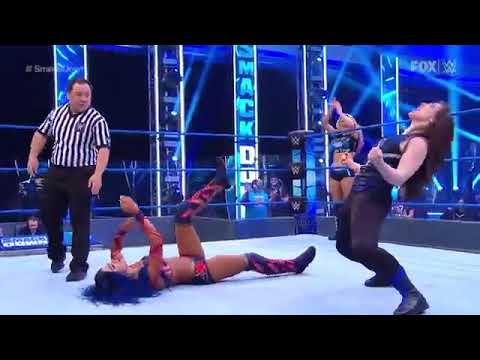 WWE SMACKDOWN: Alexa Bliss & Nikki Cross vs Bayley & Sasha Banks...