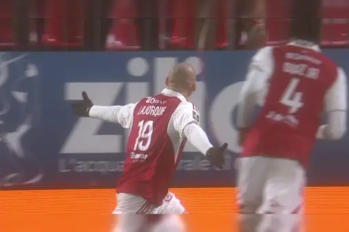 [Goal] Identical! Arnaud Kalimuendo heads home to score twice in the first half