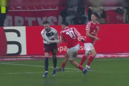 [Goal] Volley! Da Costa's low cross met by Amiri's first-time strike into the net