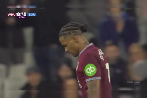 [Highlights] Dribbling like Messi, then... Summerville's consecutive摆脱 followed by a wild shot over the bar