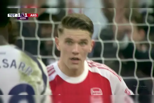 [Highlights] Incredible effort! Saka crosses, Trossard's shot under multiple challenges goes wide of the goal line