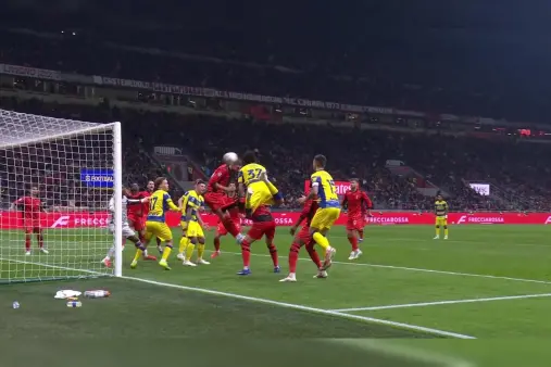 [Goal] Breaks the deadlock! Troilo heads home from a corner, outjumping the opponent