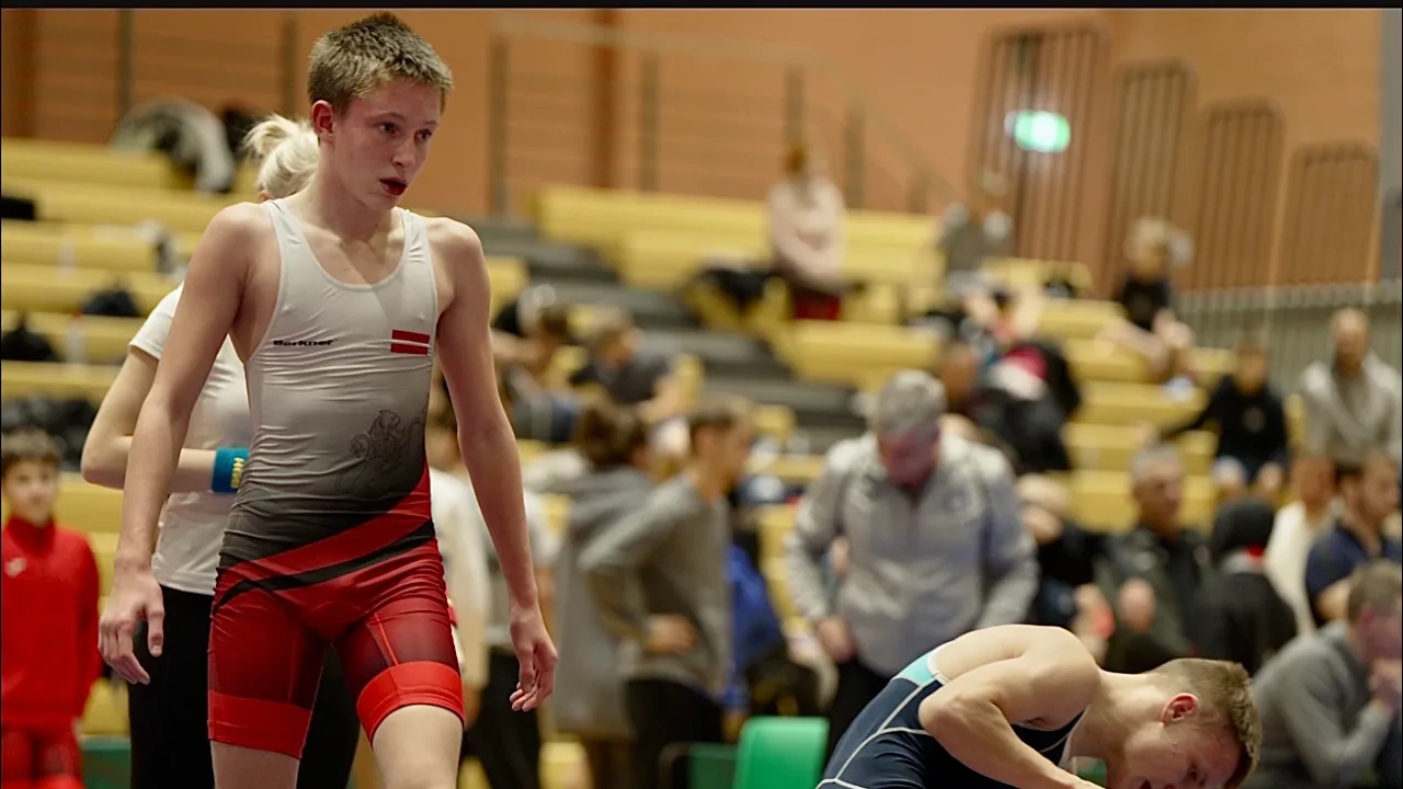U17 Artjoms Korzenevskijs (LAT) vs Kaspars Konrads (LAT) 52kg. Freestyle boys youth wrestling.