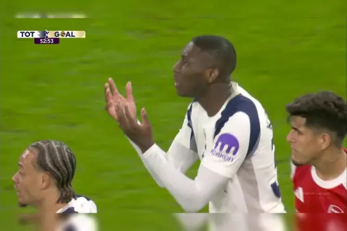 [Highlights] Don't move your hands! Muani's goal disallowed for pushing Gabriel