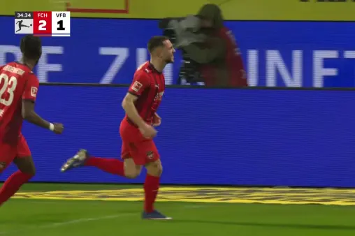 [Goal] Dramatic twist! Stu's goal disallowed for a foul in their own box, Ibrahimovic Jr. scores from the spot