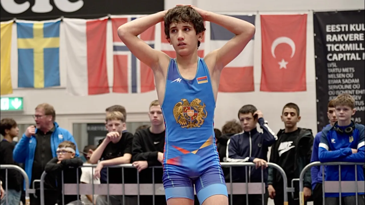 U15 Hamidulloh Azamatov (UZB) vs Narek Aleyan (ARM) 48kg. Greco-roman boys youth wrestling. B-cam-m