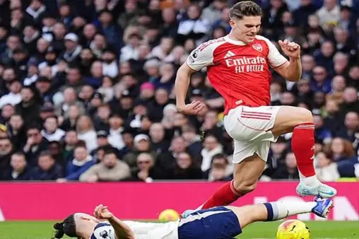 Full Match Replay (English Commentary)