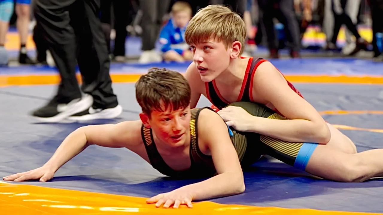 U15 Adomas Senkevic (LTU) vs Max Bieri (SUI) 52kg. Freestyle boys youth wrestling tournament.