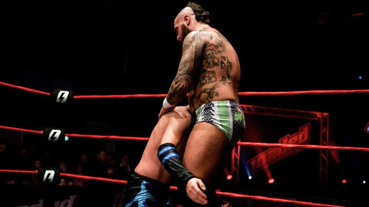 BT Gunn Makes Defiant Return Vs. Lucky Kid (Defiant Loaded #5) background