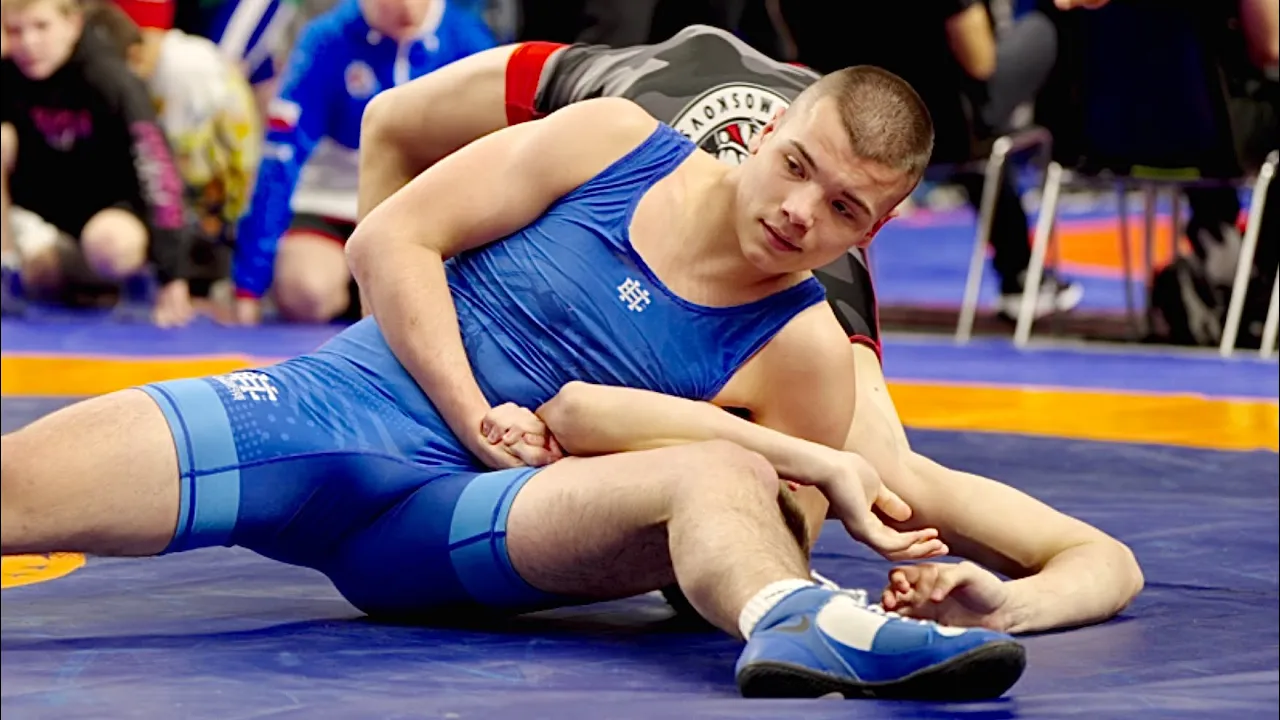 U15 Oleksii Holoven (UKR) vs Jakub Zeman (CZE) 75kg. Greco-roman boys youth wrestling tournament. backdrop