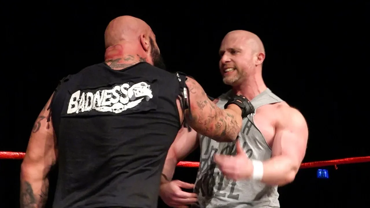 Simon Miller's Assistant Debuts Against John Klinger (Defiant Loaded #13) background