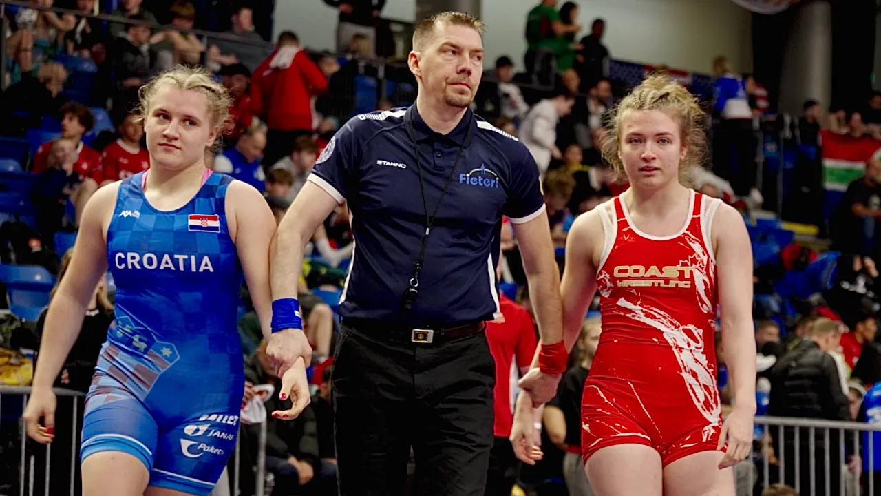 U20 Tatyana Lagrange (CAN) vs Veronika Vilk (CRO) 72kg. Women greco-roman wrestling . B-cam-man