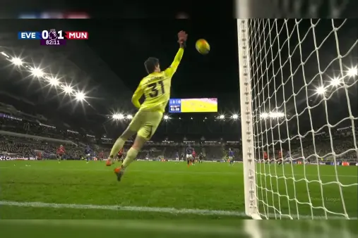 [Highlights] Dangerous! Keane's long-range shot towards the corner, Lammers makes a precise save