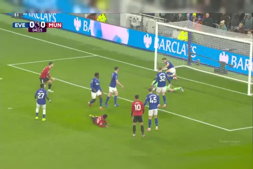 [Highlights] Three consecutive attacks! Bruno Fernandes' brilliant pass, Amad and Cunha's successive shots saved