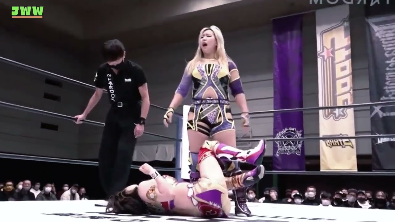 Oedo Tai Momo Watanabe & Saki Kashima vs Cosmic Angels Natsupoi & Waka Tsukiyama background
