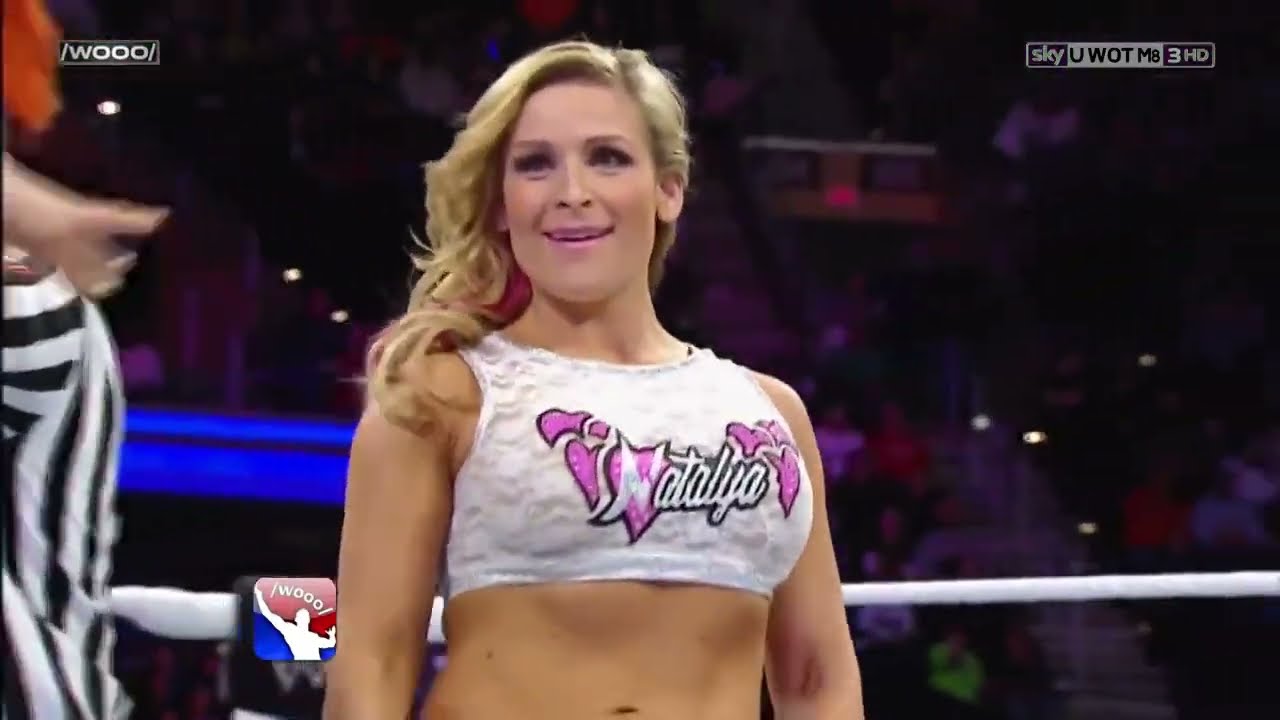WWE Superstars: 1/31/2014 Summer Rae vs Natalya 