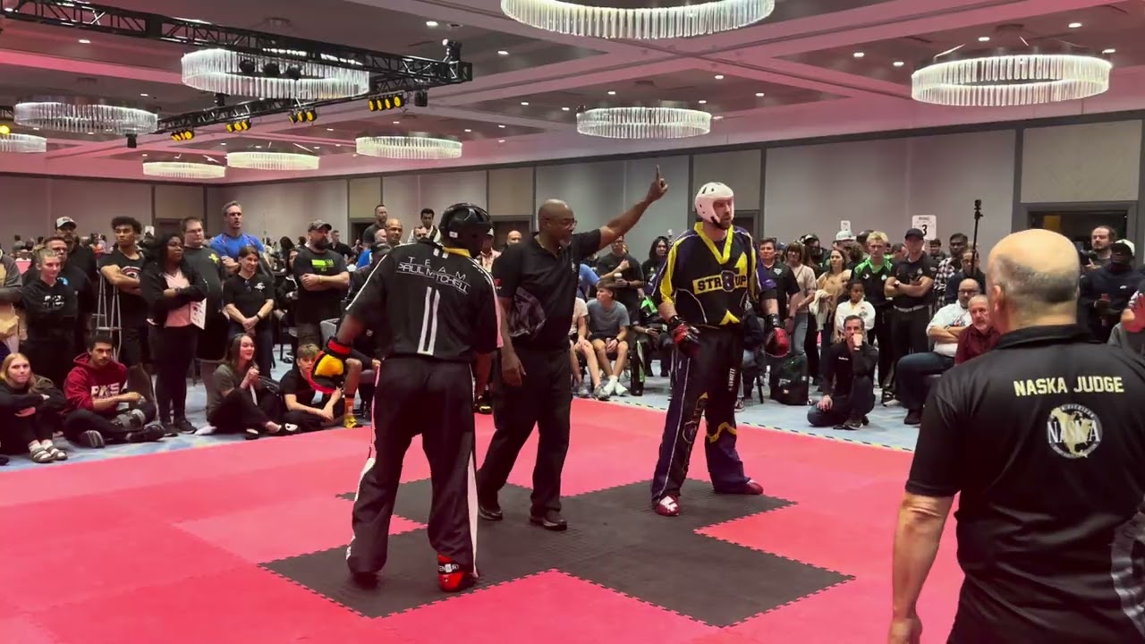 Kameren Ali vs Ryan Bennett Open Weight Sparring background