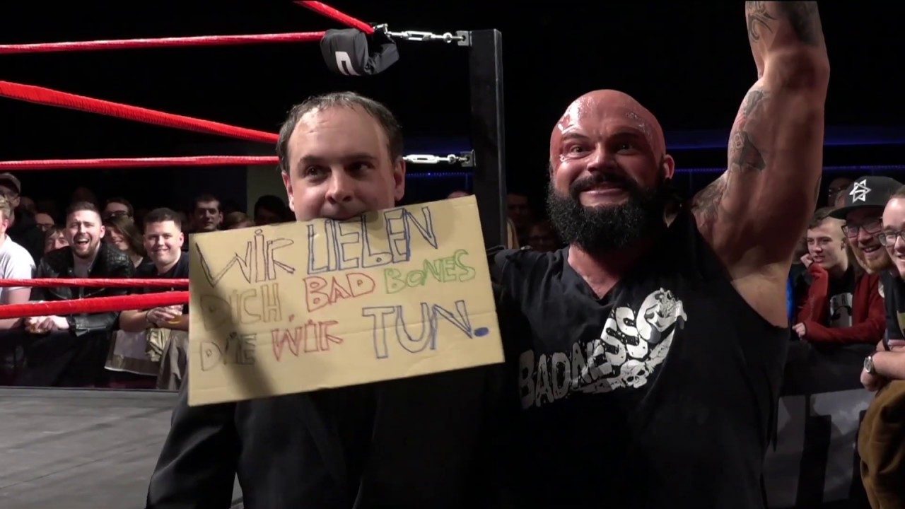 John Klinger Faces Off Against Man Like Dereiss (Defiant Loaded #12) background