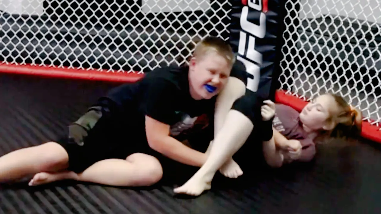 Dangerous Full Mount Position! Girl vs Girl Real Grappling Fight”