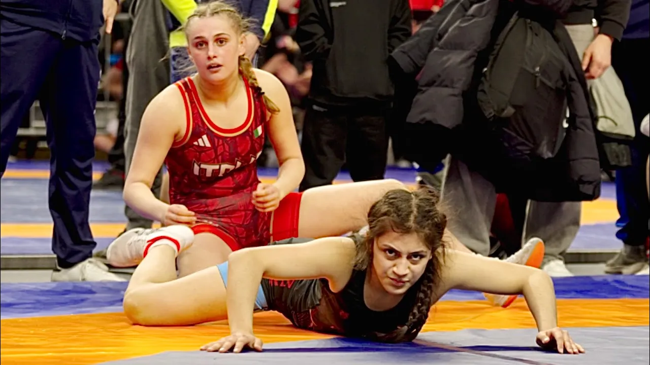 U20 Angela Crapio Casarola (ITA) vs Amina Mamedova (LAT) 53kg. Women wrestling tournament. B-cam-man backdrop