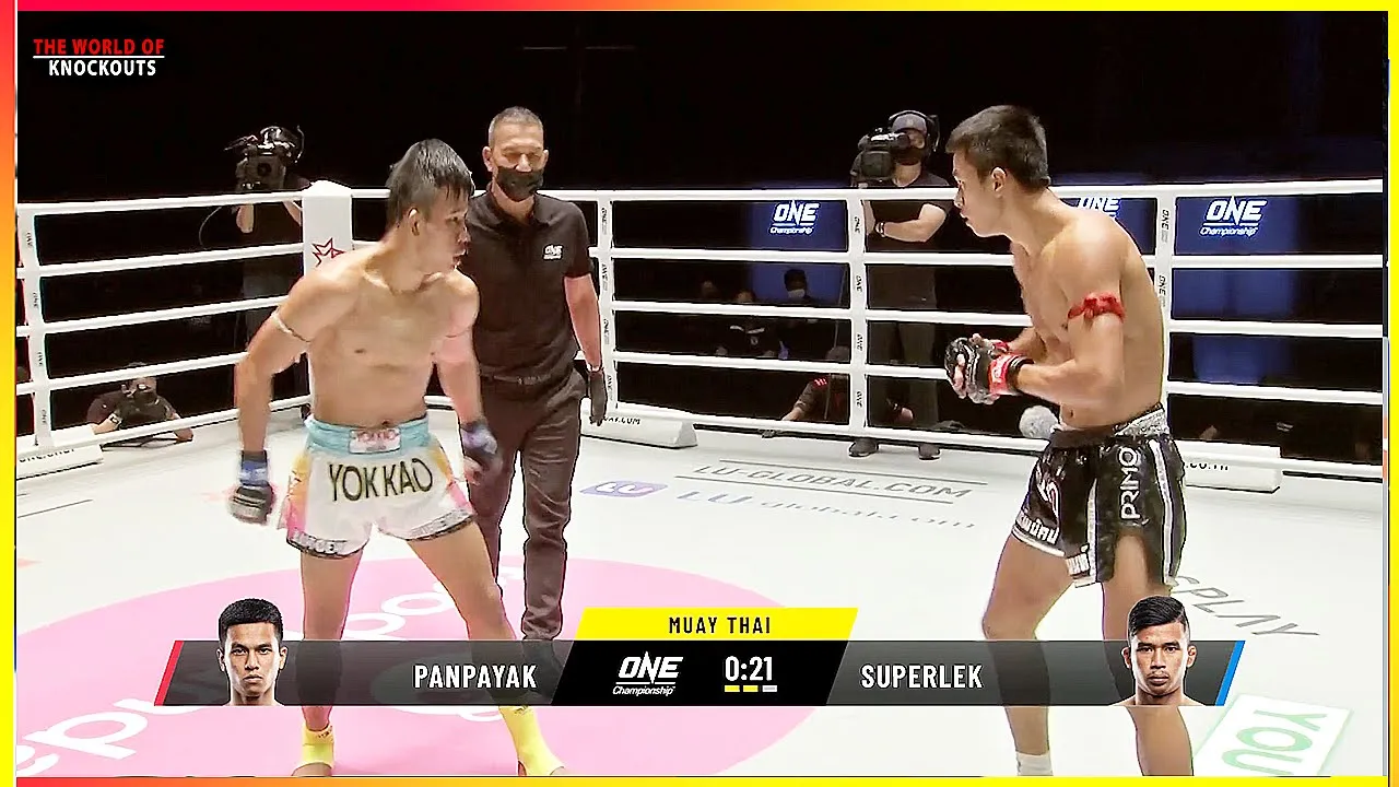 Superlek Kiatmuu9 (Thailand) vs Panpayak Jitmuangnon (Thailand) - MUAY THAI HD background